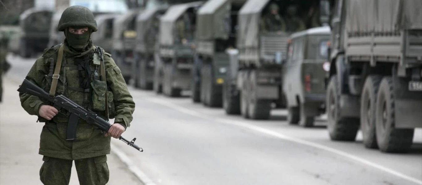 Ρώσος στρατιώτης τα έκανε «γυαλιά καρφιά» σε παρέλαση παρουσία του Β.Πούτιν (βίντεο-φωτο)